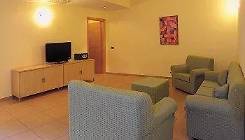 Palace 4*